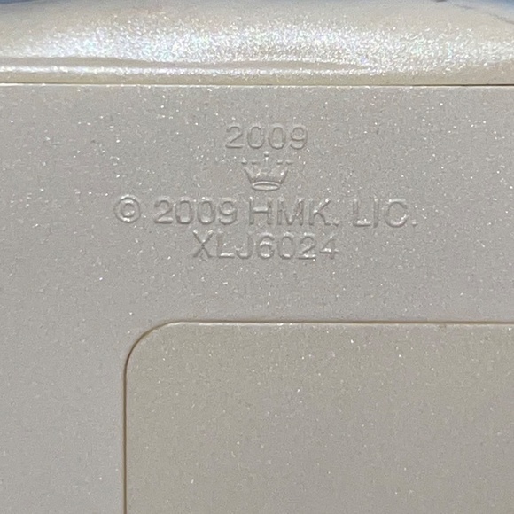 Vintage Hallmark Caroling Cottage - Picture 7 of 7